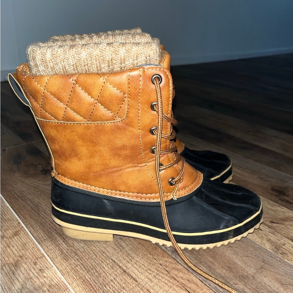 Winter Boots - Picture 4 of 7